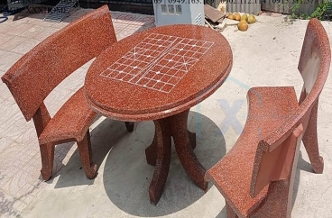Bàn Bàn Ghế Đá Tròn Đỏ Hai Ghế