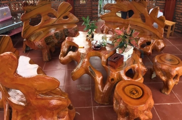 Bộ bàn ghế đá giả gỗ sang trọng